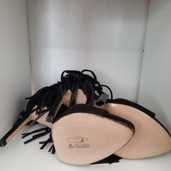 Zara Collection NWT size 38 US 7.5. Black fringe heels. - Picture 2 of 5
